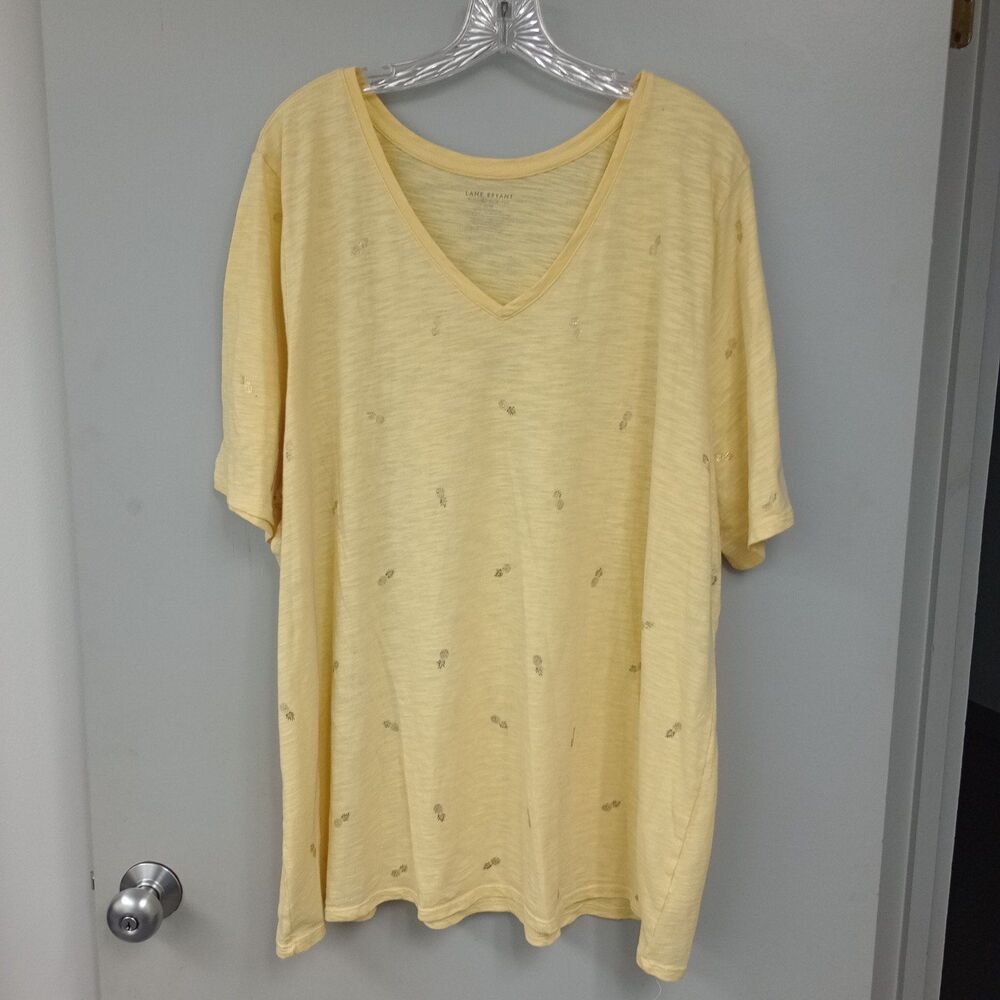 Lane Bryant Ruched Side T-shirt 26/28 Yellow  Gold Pineapples Plussize